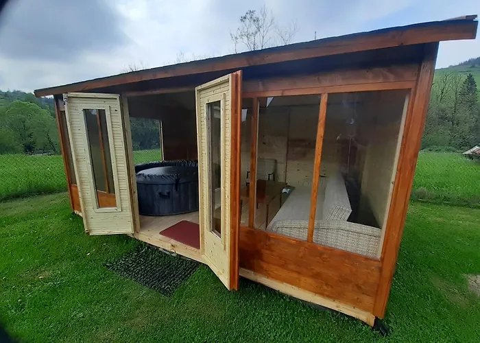 Drevenica Deni * Osturna